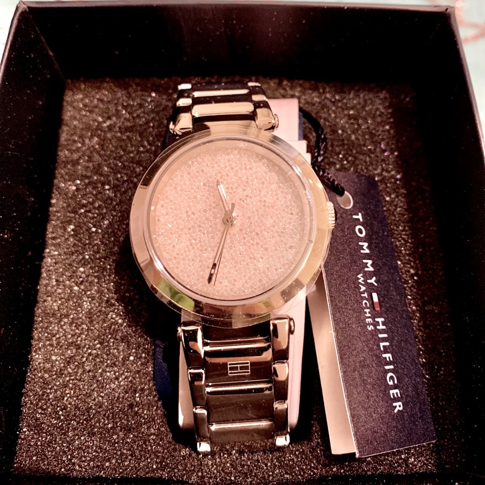 BrandNew - Picture 2 of 7